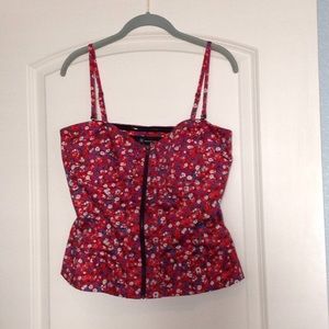 So cute corset style top!